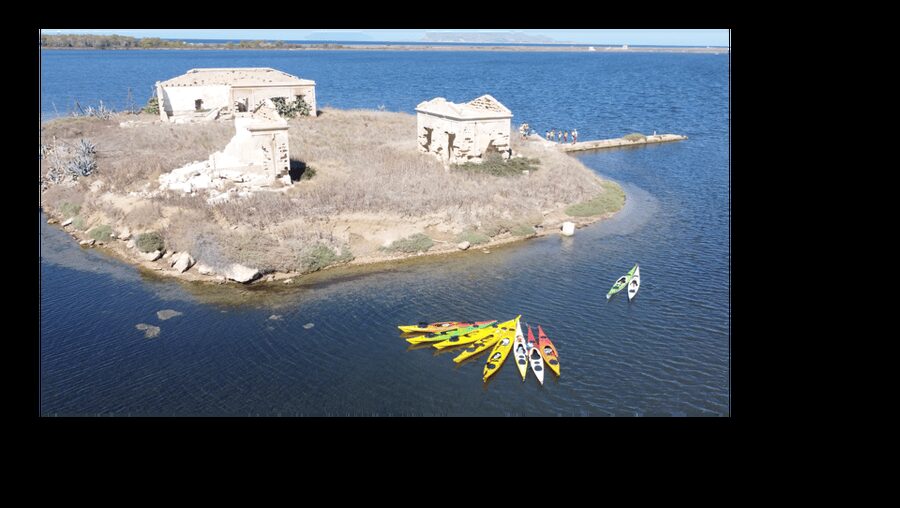 Marsala: Kayak Tour in Stagnone di Marsala Nature Reserve - Landing on San Pantaleo and the Mozia Connection