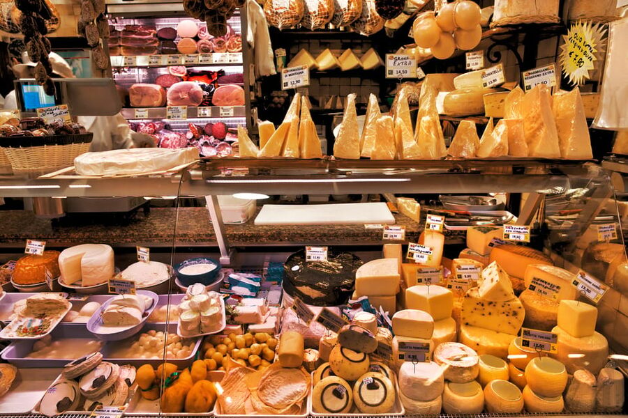 Marsala: Market Tour & Meal at a Local's Home - The private-host factor: names, warmth, and connection