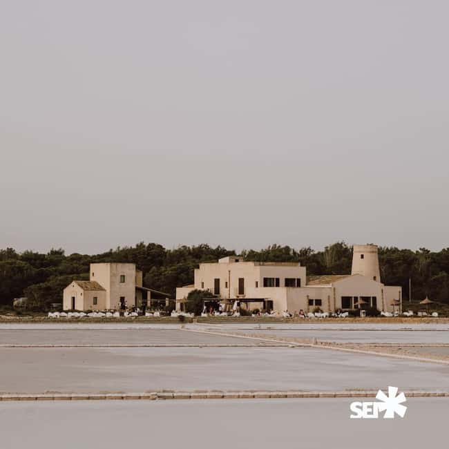 Marsala: Wellness in the Pink Salt Pans with Dinner - Between Pink Salt Water and the Solar Shower: The Wellness Path