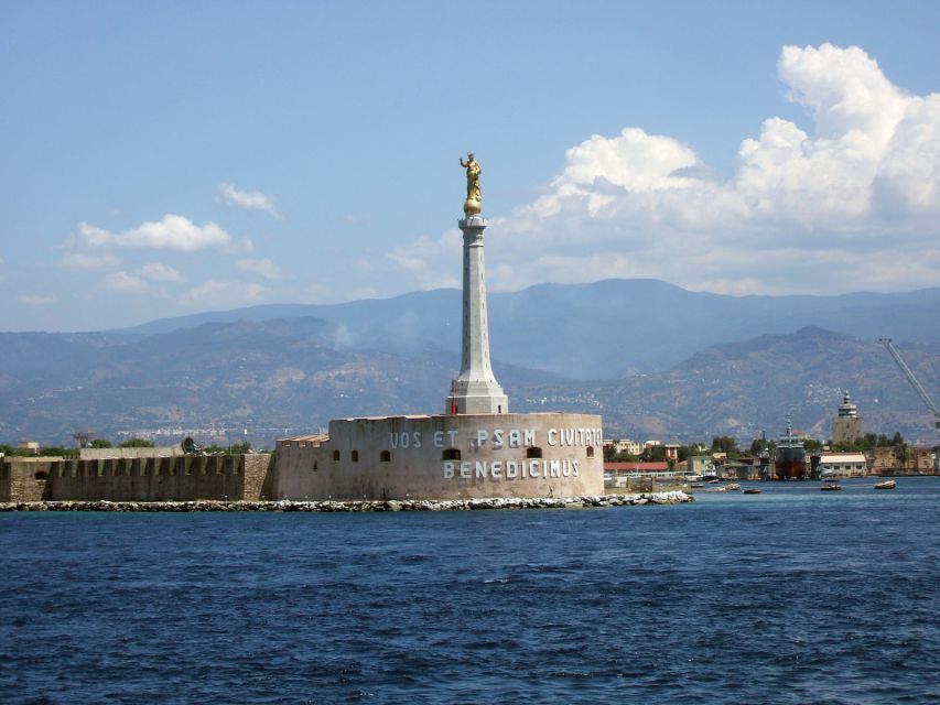 Messina: 2-Hour Walking Tour with a Private Guide - Where the walk begins: Piazza del Duomo and the Fountain of Orion
