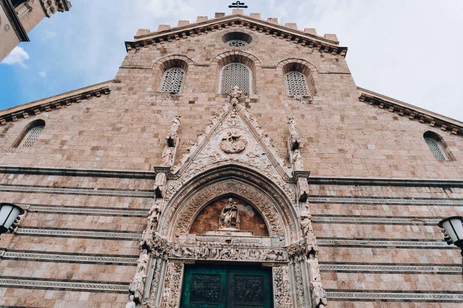 Messina Street Food Walking Tour and astronomical clock show - The walking-food rhythm: how the 3 hours usually feel