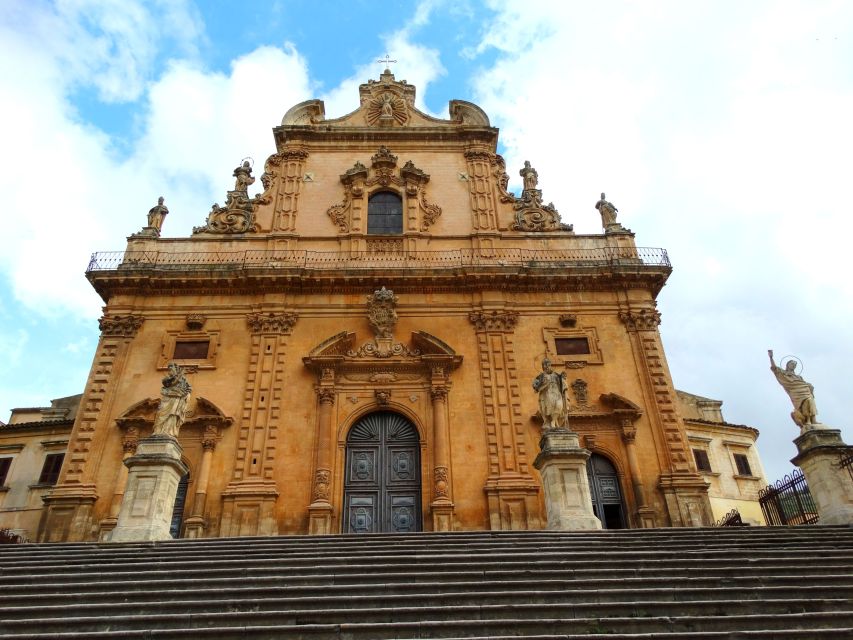 Modica private tour: the chocolate town in Sicily - Modica Alta Alleys and Views: How the Town Looks Like a Nativity Scene