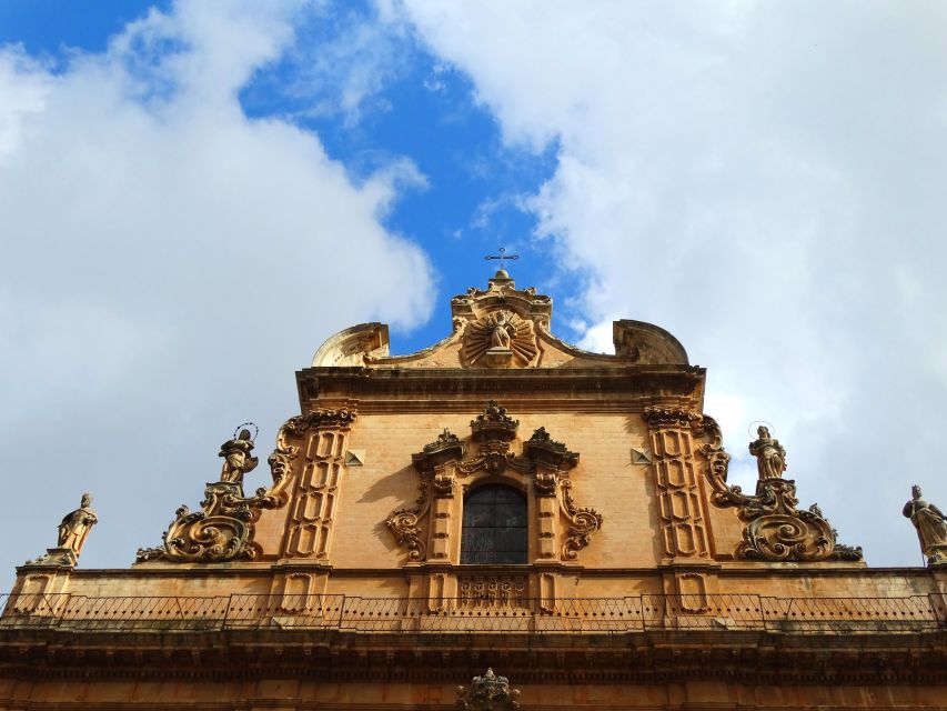 Modica private tour: the chocolate town in Sicily - The Castle of the Counts Area and the Quasimodo Museum Stop
