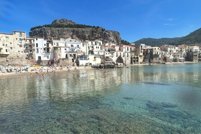 Monreale and Cefalu' private tour from Palermo - Cefalù on Foot: Beach Walk, Washhouses, and the Duomo