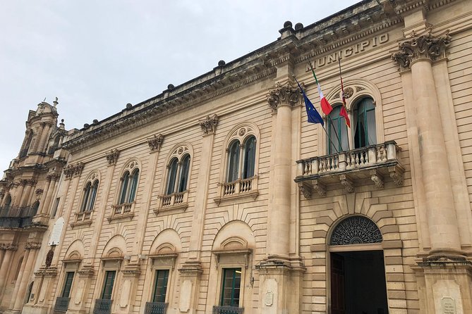 Montalbano Tour from Syracuse with private driver - Inside the Vigata Commissariat: Sala Montalbano Setup