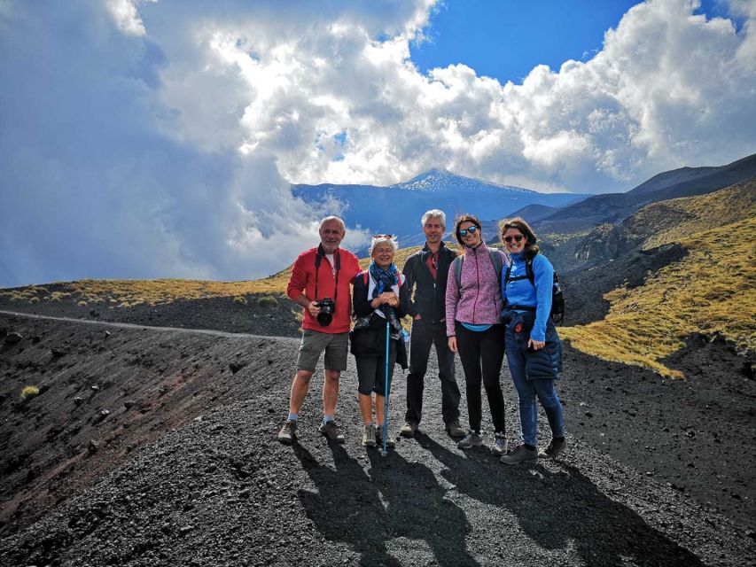 Mount Etna: Craters of the 2002 Eruption Trekking Experience - Stop 2: Bottoniera del 1911 and how older features change what you see