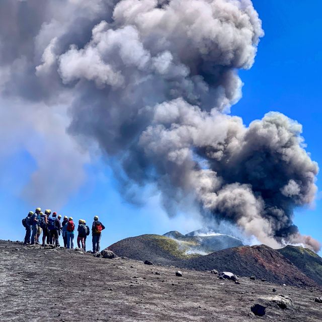 Mount Etna: Hike to The Highest Point With a Guide - Southeast Crater and the 2002 craters: views, wind, and the feeling of being near the action