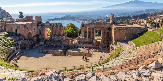 Mount Etna, Lunch in a Winery and Taormina Private Day-Trip from Messina - The Winery Lunch and Wine Tasting at Gambino (And Why It’s a Big Deal)