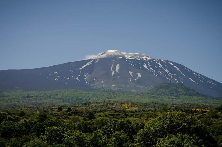 Mount Etna: North Upper Craters Guided Tour by 4x4 with Trek - Umberto and Margherita craters, plus a short 2,380m trek