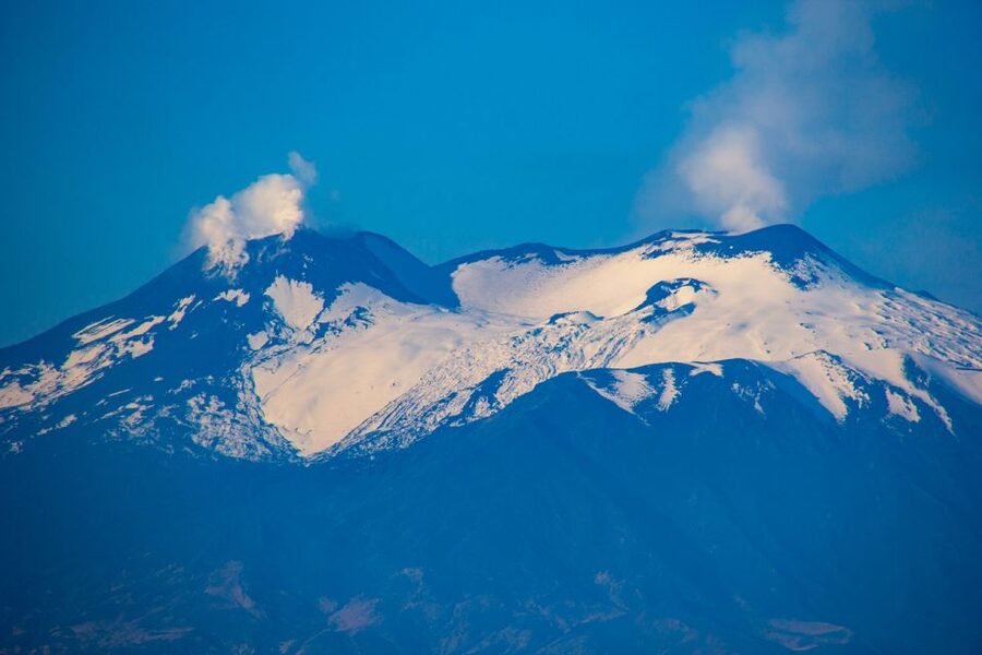 Mount Etna: Private Trek on the North Slope Craters - The 2002 Eruption Footprints: How the Story Shows Up in the Rocks