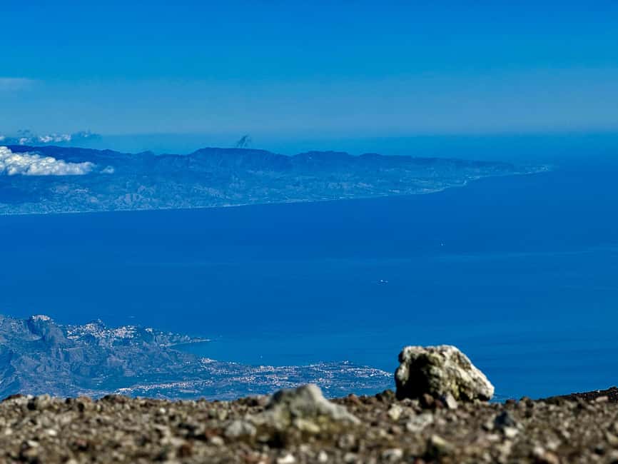 Mount Etna South:Summit Craters Tour in Cable Car & 4x4 Jeep - Valle del Bove viewpoints: the volcanic amphitheater effect