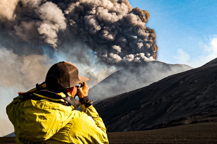 Mount Etna: Special Hike on the Wild and Authentic Side - Volcanological Observatory stop and the 2900 m panoramic viewpoint