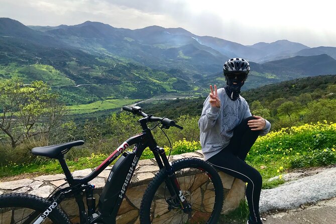 Mountain bike tour of the Madonie from Cefalù - Pollina village time: small streets and big views
