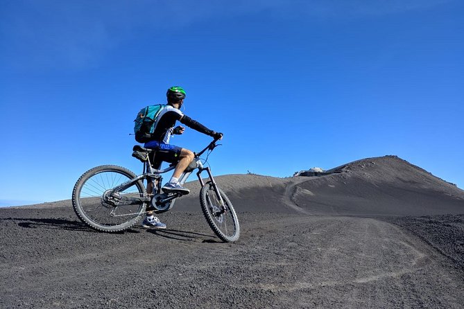 Mt. Etna Cycling to the Top small group - Meeting point and what you get before the climb