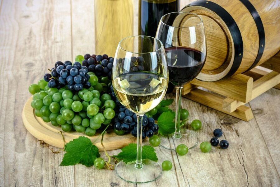 Mt Etna Private guided walking Tour with Wine Tasting - What the day feels like hour by hour