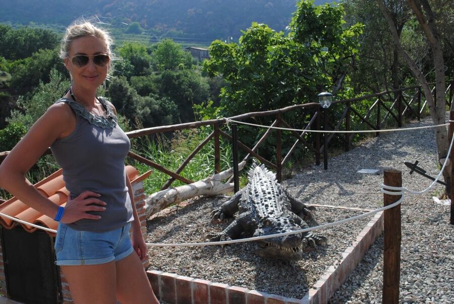 Mt. Etna Private Tour with Food and Wine Tasting - Silvestri Craters: guided crater time and lava souvenir shopping