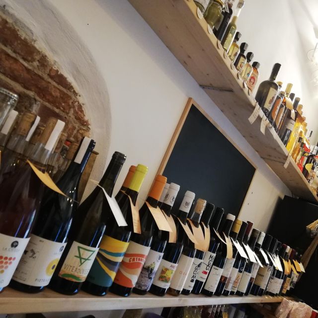 Natural Wine Tasting with snacks at Bottega Monteleone - Key things to know before you go