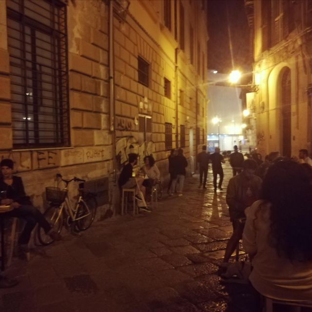 Natural Wine Tasting with snacks at Bottega Monteleone - Palermo’s center location: easy to reach, easy to continue