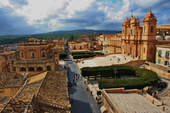 Noto - half day tour (departure from Syracuse) - Porta Reale: The First Big Entrance
