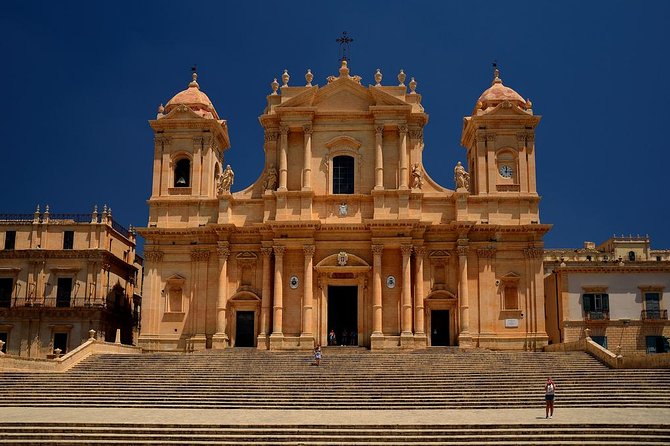 Noto Private Tour from Syracuse with sicilian "Arancino" - Syracuse Pick-Up and the Noto Valley Car Ride