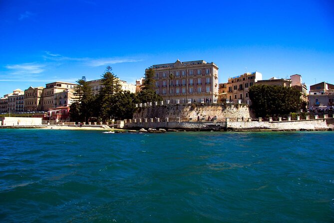 Ortigia by boat - Group Size, Guide Style, and Comfort on Board
