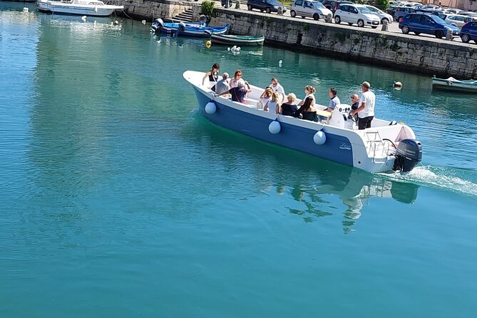 Ortigia Island and Sea Caves Boat Tour with Prosecco - Prosecco on board: small inclusion, real payoff