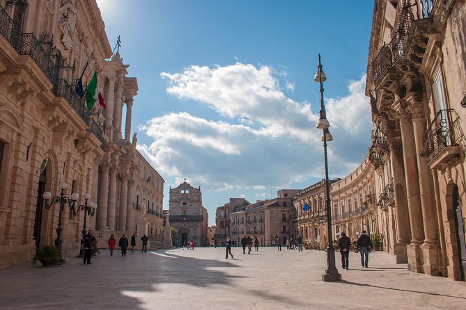 Ortigia: Syracuse's Ancient Town Center Private Walking Tour - Stop 5: Chiesa di Santa Lucia alla Badia (and when it’s closed)