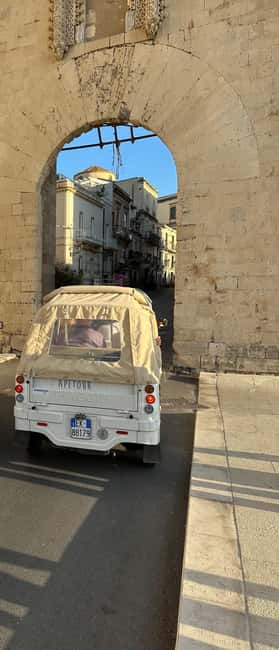 ORTIGIA tour by tuk tuk - ape calessino 1 hour - Ortigia by tuk tuk: the point isn’t speed, it’s orientation