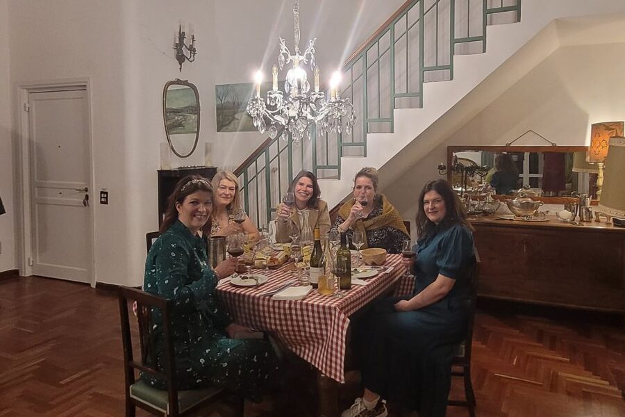 Palermo: 2-Hour Sicilian Cheese and Wine Tasting Tour - Finding the door: Vittorio Emanuele 492 and SANTONOCITO