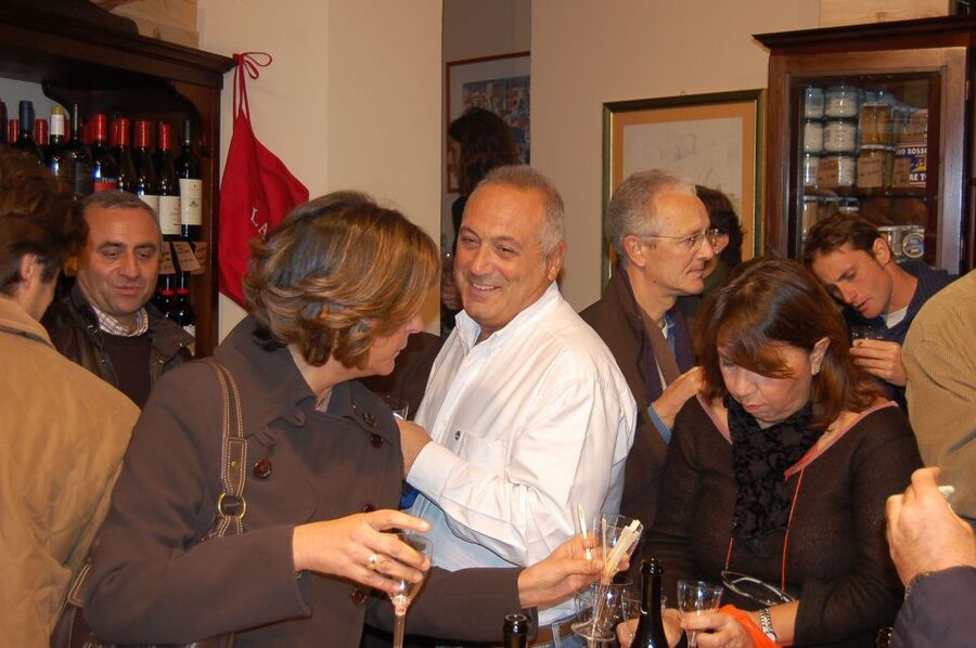Palermo: 2-Hour Sicilian Cheese and Wine Tasting Tour - Bread, salad, and the sweet finale: cassatelle and Zibibbo