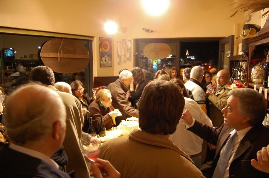Palermo: 2-Hour Sicilian Cheese and Wine Tasting Tour - Who should book this Palermo cheese-and-wine tour