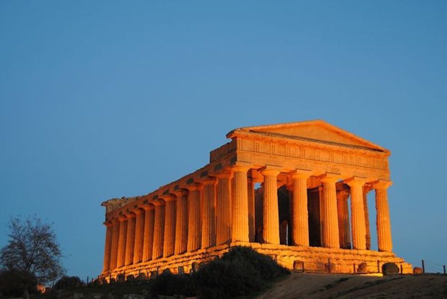 Palermo: Agrigento and the Valley of the Temples Day Tour - Walking Hera, Concordia, and Apollo: how to make 2 hours feel longer