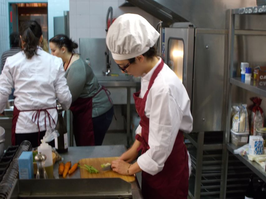 Palermo: Cooking and Limoncello Class - Cooking a three-course Sicilian menu, hands-on