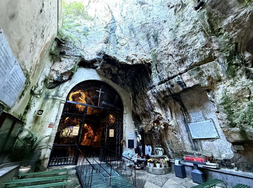 Palermo Experience: Monreale, Catacombe e Mondello con Cibo - Mondello beach time plus real Palermo street-food