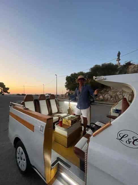 Palermo: Grand Night Tour in CruiserCar - The aperitif-style start: photos, snacks, and an easy warm-up