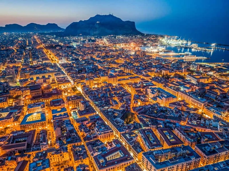 Palermo: Grand Night Tour in CruiserCar - Teatro Massimo: Europe’s big opera house in nighttime light