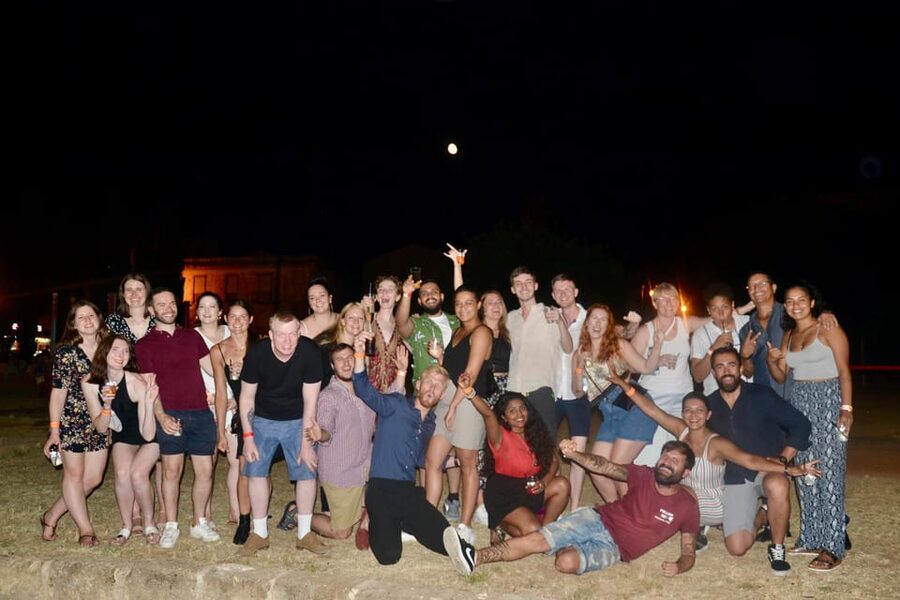 Palermo: Guided Bar Crawl with Shots and Discounts on Drinks - Finch Lounge Meeting Point: Start on Time and You’re Set