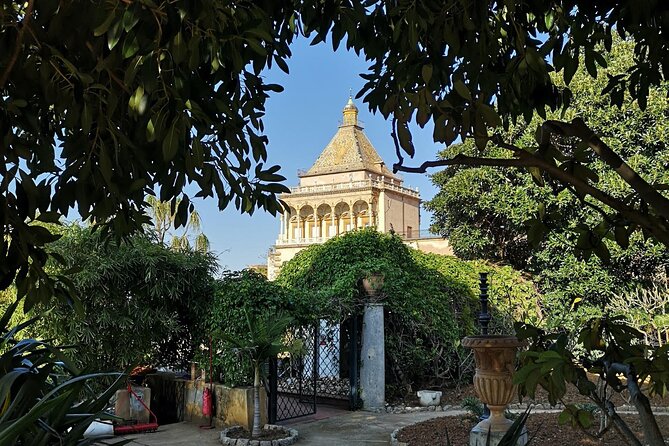 Palermo Historic Center Walking Tour by Palermo Wonders - Private guide power: custom stops without the crowd fight