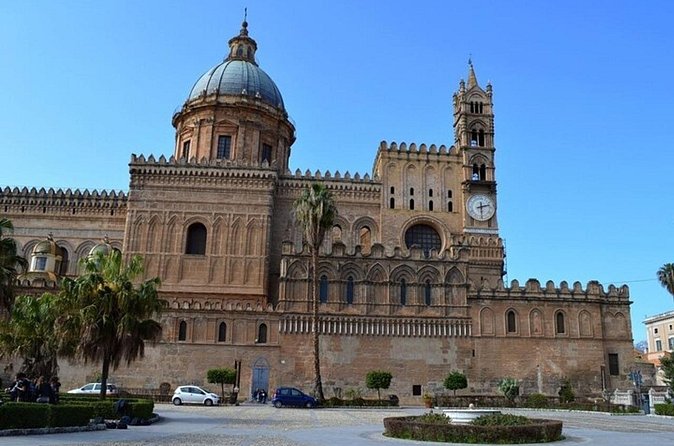 Palermo Historic Markets and Monuments Walking Tour With A Guide - Capo Street Market: What to Eat and How to Shop Smart