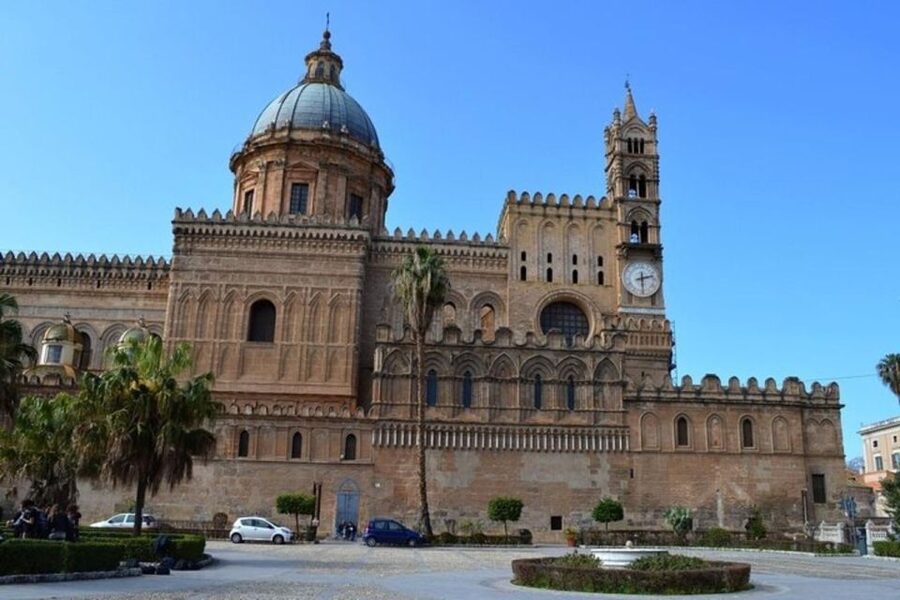 Palermo : Historic Markets & monuments Walking Tour - Meeting at Via Ruggiero Settimo, right by the Teatro Massimo zone