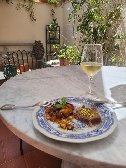 Palermo Lunch or Dinner at Home & Private Chef - Welcome Wine, Wine Pairing, and the Sweet Finish