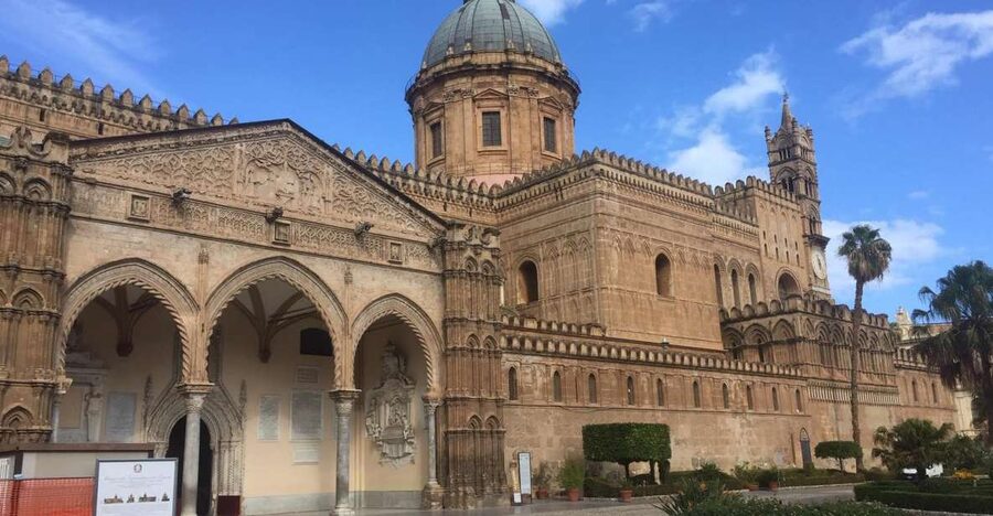 Palermo: Markets and Monuments City Center Walking Tour - Teatro Massimo: the opera house that sets the vibe