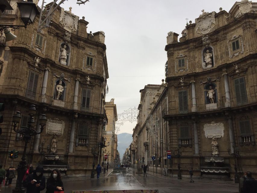 Palermo: Markets and Monuments City Center Walking Tour - Quattro Canti (Four Corners): Baroque theater at street level