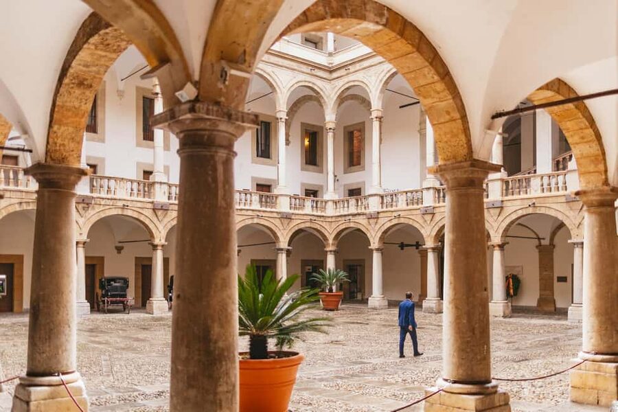 Palermo: Norman Palace and Palatine Chapel Tour with Tickets - Gardens in the middle of the story: a quiet reset