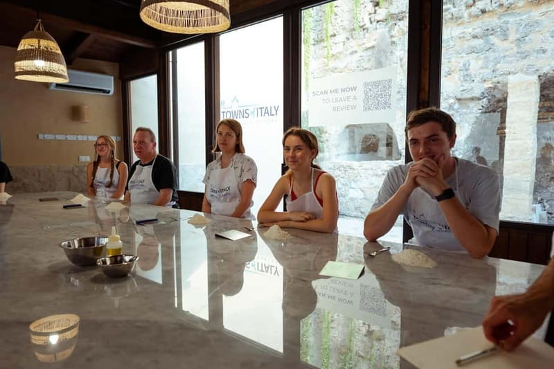 Palermo: Pasta and Gelato Making Class with Dinner and Wine - The dinner moment: eat your pasta with Sicilian wine