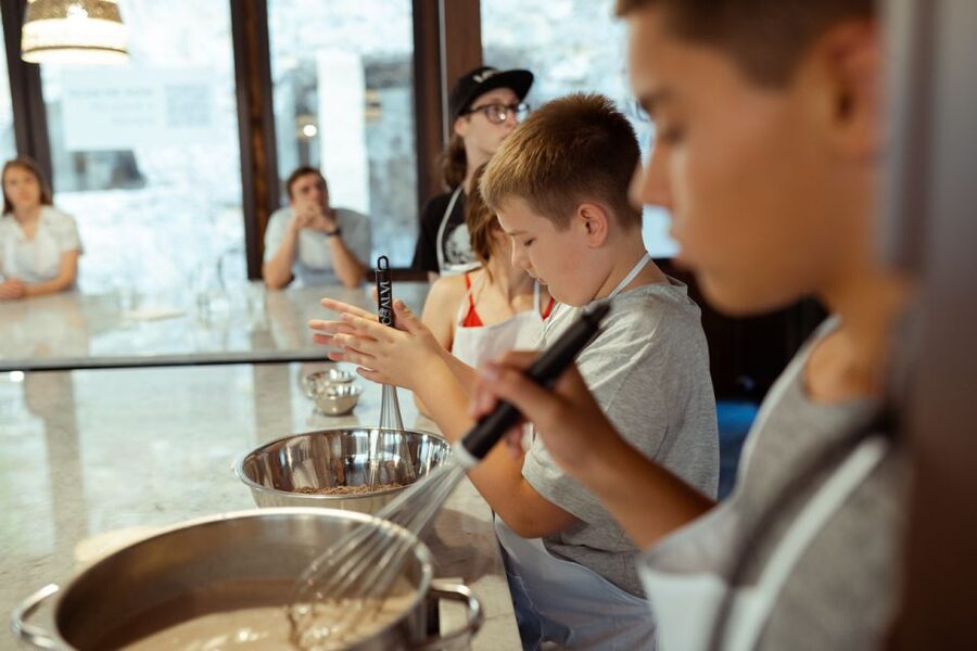 Palermo: Pizza and Gelato Cooking Class with Dinner and Wine - Who should book this class (and who might prefer something else)