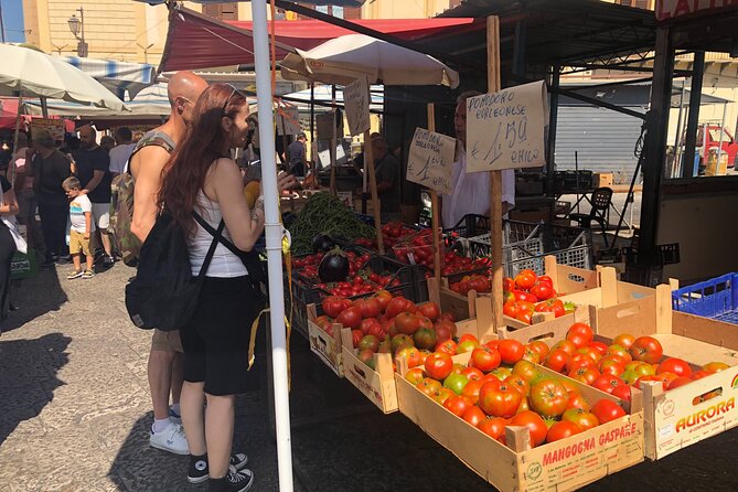 Palermo Private Food Tour: 10+ Tastings of Arancini, Wine & More - Stop 1: Porta Nuova and the city’s original split