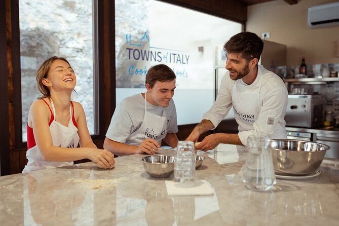 Palermo's Delight: Unleash the Secrets of Pizza and Gelato Making - Logistics That Can Save Your Evening