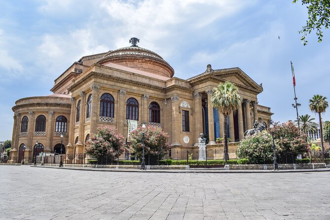 Palermo Scavenger Hunt and Highlights Self Guided Audio Tour - Chiesa di San Domenico and Antonino Salinas: finishing with a sense of variety