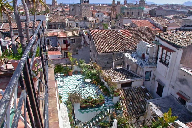 Palermo: Secret Terraces and Hidden Corners Tour - The first stretch: markets, street art, and getting your bearings